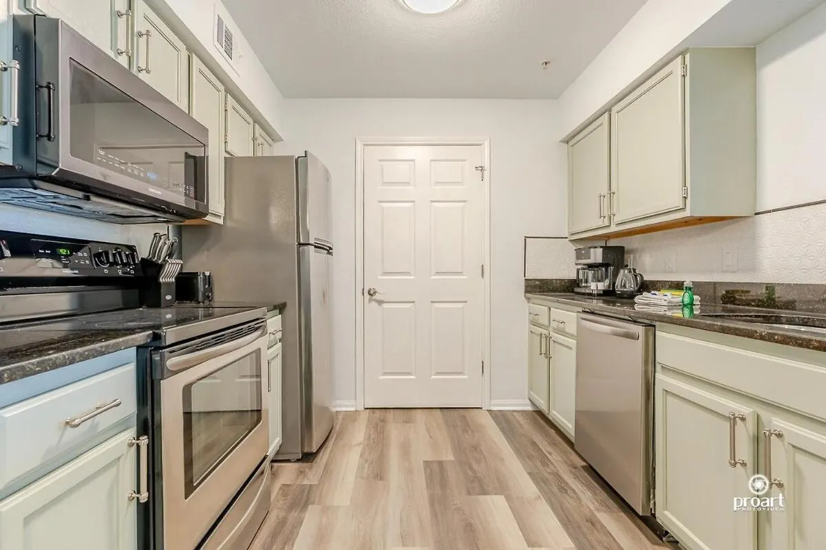 Cozy Condo Under The Palms Destin