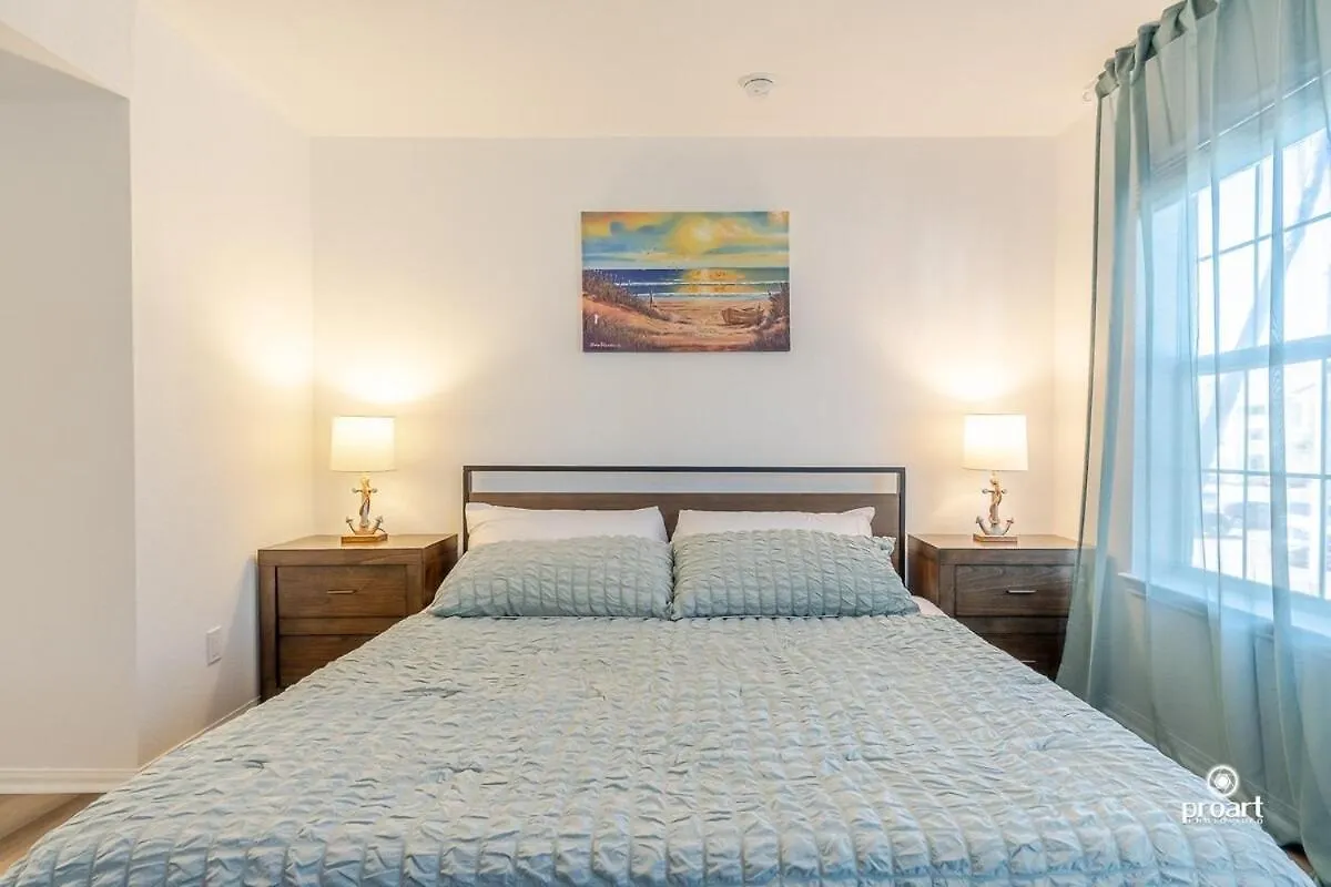 Cozy Condo Under The Palms Destin