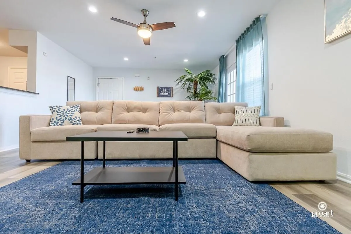 Cozy Condo Under The Palms Destin